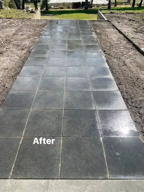 Onyx paver walkway and paved steps beside a retaining wall